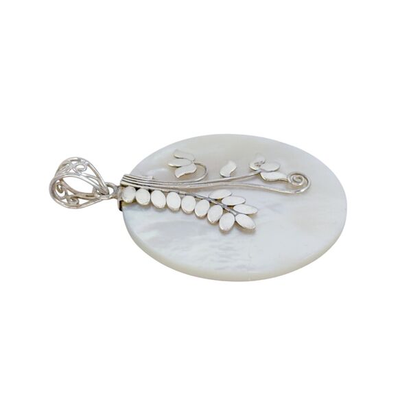 Vintage ATI Sterling Silver 925 Mother of Pearl Floral Pendant - Picture 4 of 8